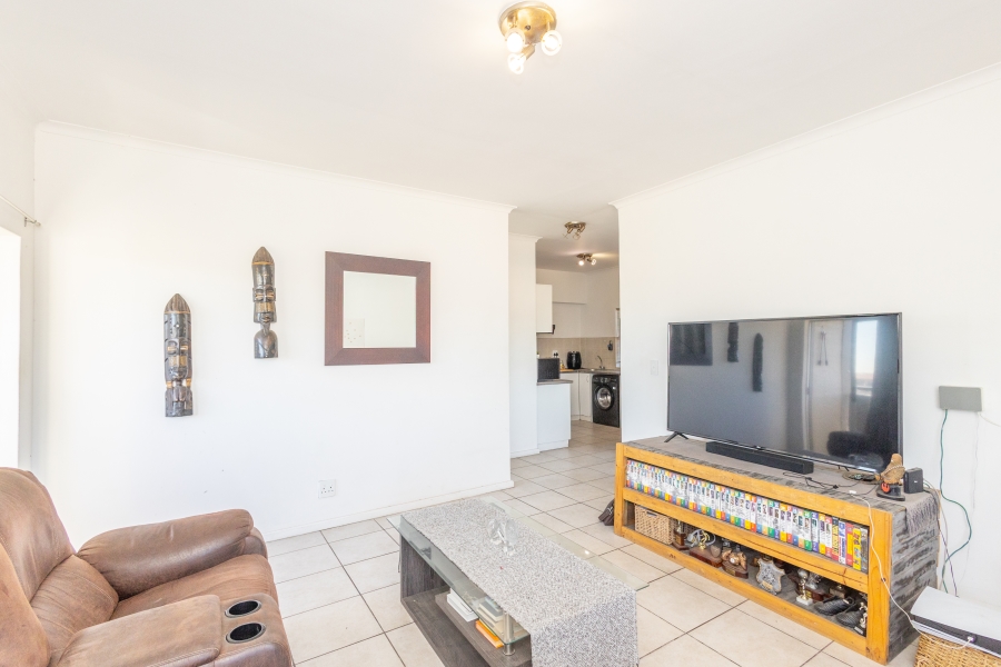 2 Bedroom Property for Sale in Uitzicht Western Cape
